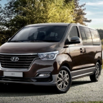 Установка потолочного монитора на автомобиль Hyundai H1 (Хендай ) 2019