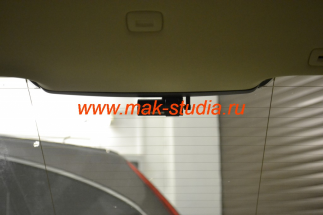 Blackvue dr550gw-2ch: задняя камера аккуратно разместилась на заднем стекле