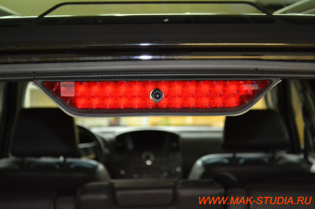 Задняя камера скрылась в дополнит.стоп-сигнале