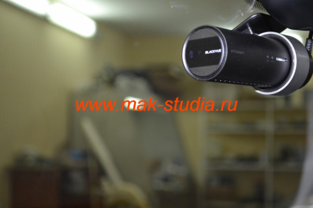Blackvue DR 500 оснащён модулем WI-FI