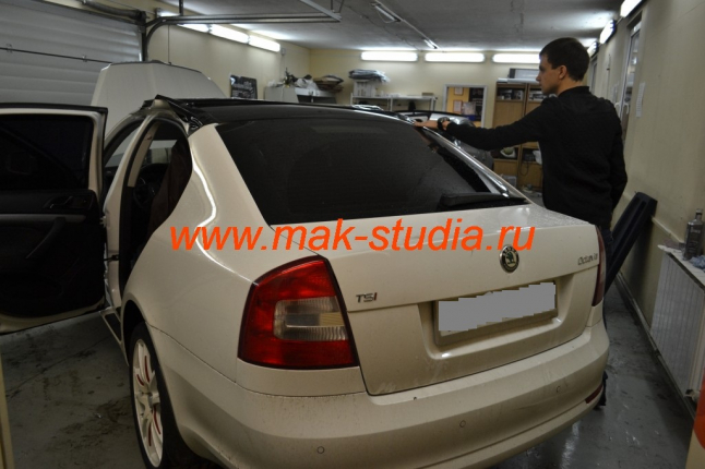 Оклейка авто защитной плёнкой