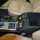 Видеорегистратор Intro sdr-g40: в бардачок выведен отдельный кабель для внешнего монитора